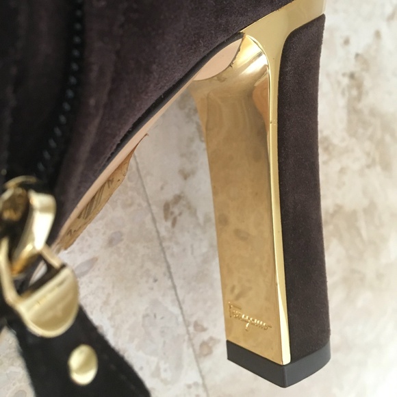 Salvatore Ferragamo Suede Brown Boots 37 US 6.5 - Picture 6 of 7